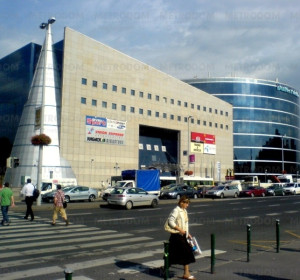 A Duna Plaza csak egy metrómegállóra van