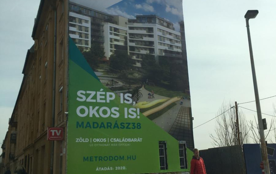 Márciusi molinó a Lehel téren